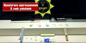 EDİRNE’DE UYUŞTURUCU OPERASYONUNDA 3 ZANLI YAKALANDI