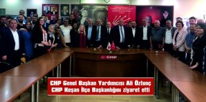 ÖZTUNÇ, AK PARTİ’DEN CHP’YE GEÇEN YENİ ÜYELERE ROZETLERİNİ DE TAKTI