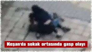 MOTOSİKLETİNİ GASP EDEMEDİKLERİ KİŞİNİN, PARASINI ALDILAR VE BIÇAKLAYARAK KAÇTILAR