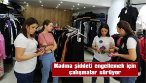 POLİSLER, HEM BROŞÜR DAĞITTI HEM DE BİLGİLENDİRMEDE BULUNDU