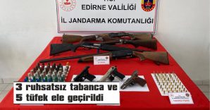 JANDARMA, İPSALA’DA 2 EVDE ARAMA YAPTI