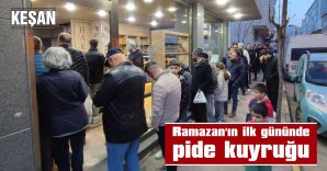 EZAN OKUNURKEN ONLAR KUYRUKTA BEKLEDİLER