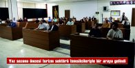 YAZ SEZONU ÖNCESİ TURİZM SEKTÖRÜ TEMSİLCİLERİYLE BİR ARAYA GELİNDİ