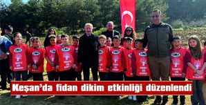 İLKOKUL ÖĞRENCİLERİ FİDAN DİKTİ