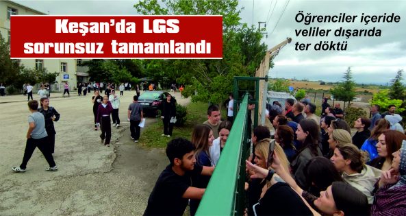 SINAVDA İLK KEZ ÖĞRENCİLERE TABLDOT DAĞITILDI